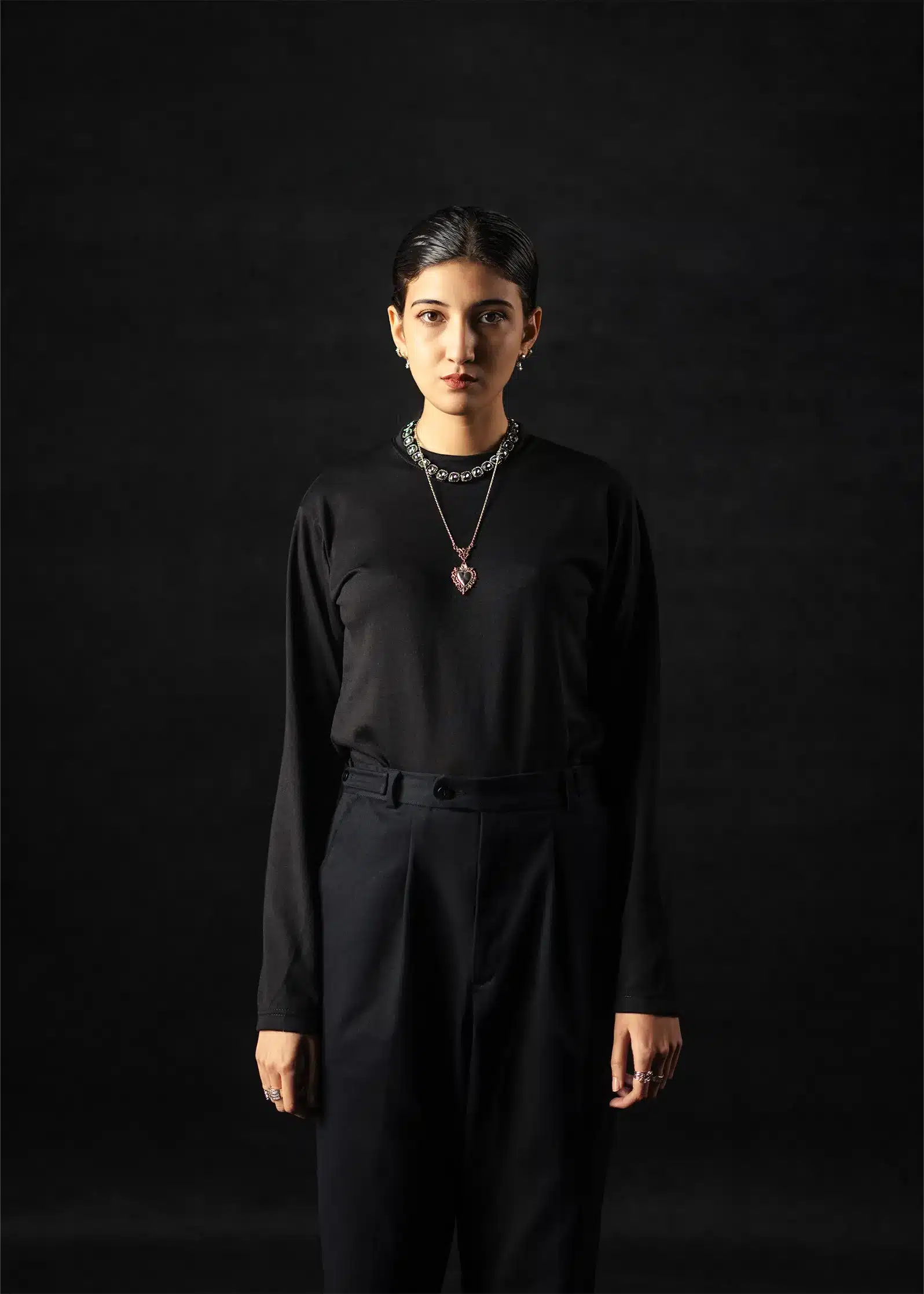 2.5-1.webp BLACK CREWNECK